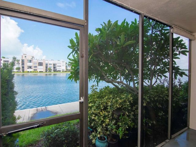 7540 BAY ISLAND DRIVE S 156, South Pasadena, FL 33707