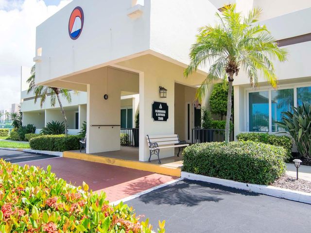 7540 BAY ISLAND DRIVE S 156, South Pasadena, FL 33707