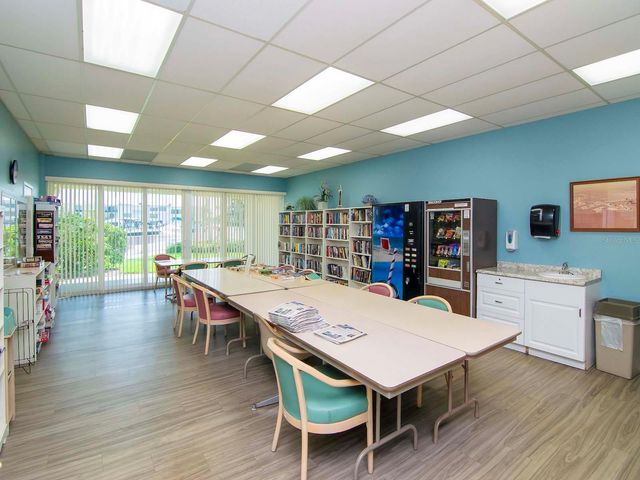 7540 BAY ISLAND DRIVE S 156, South Pasadena, FL 33707