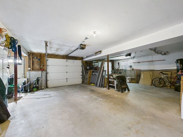 15 Heritage Rd, Acushnet, MA 02743