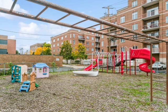 848 LEE Street, Des Plaines, IL 60016