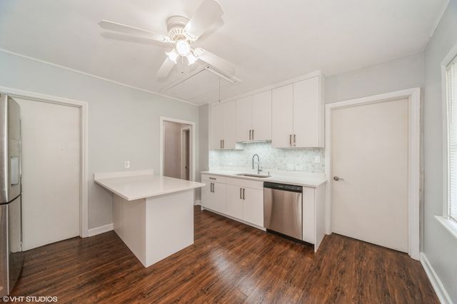 848 LEE Street, Des Plaines, IL 60016