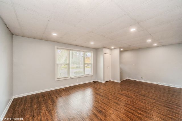 848 LEE Street, Des Plaines, IL 60016