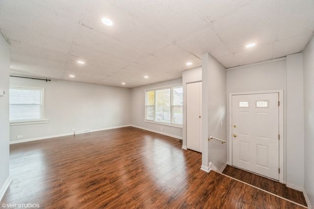 848 LEE Street, Des Plaines, IL 60016
