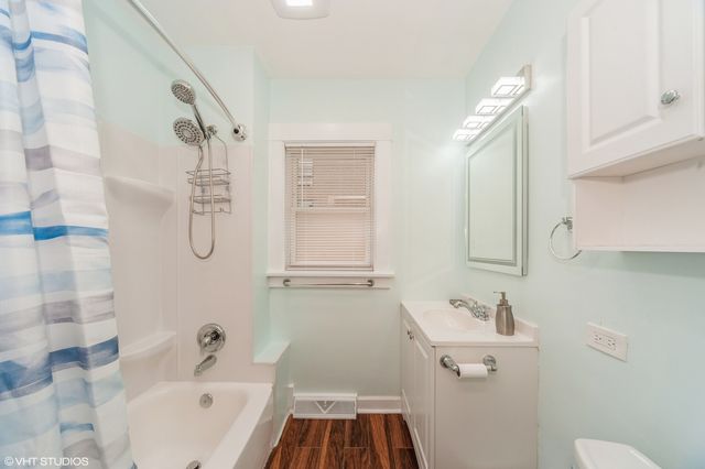 848 LEE Street, Des Plaines, IL 60016