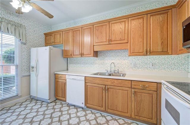 214 Manor Way, Cartersville, GA 30120