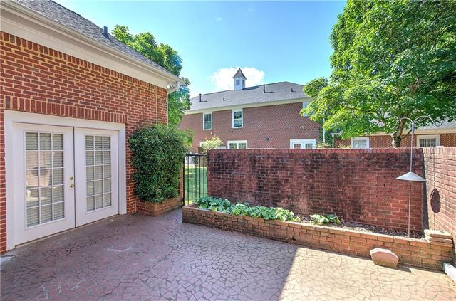 214 Manor Way, Cartersville, GA 30120