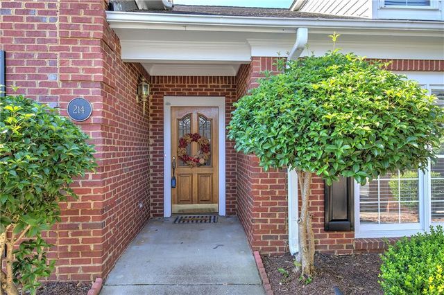 214 Manor Way, Cartersville, GA 30120
