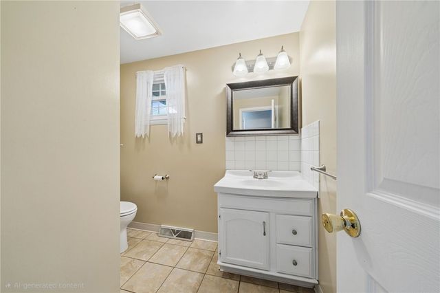1709 Moore Ave, North Apollo, PA 15673