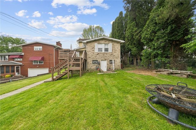 1709 Moore Ave, North Apollo, PA 15673