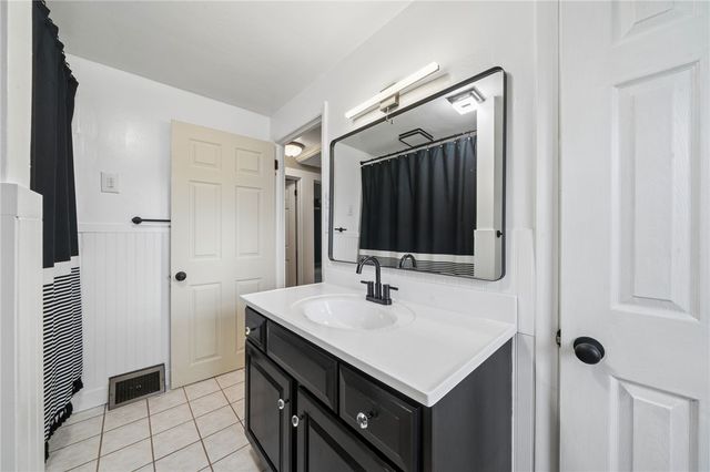 1709 Moore Ave, North Apollo, PA 15673
