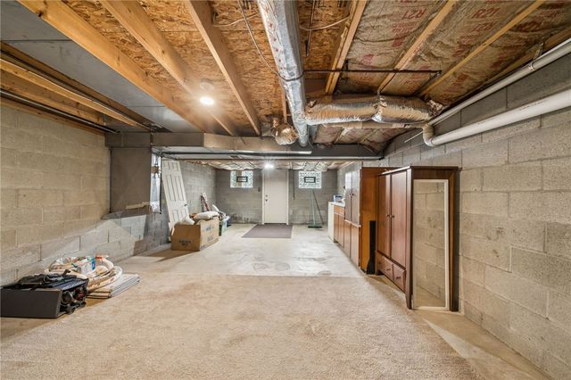 1709 Moore Ave, North Apollo, PA 15673