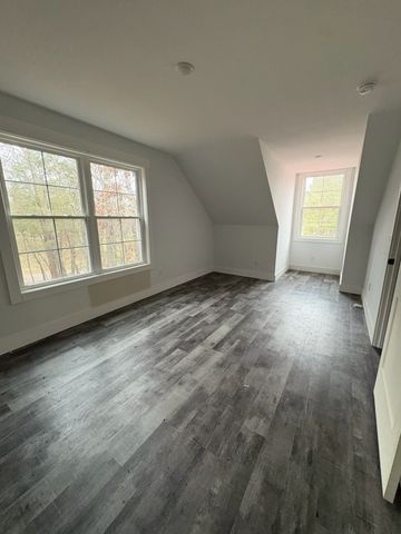 422 Parker Rd, Portland, TN 37148