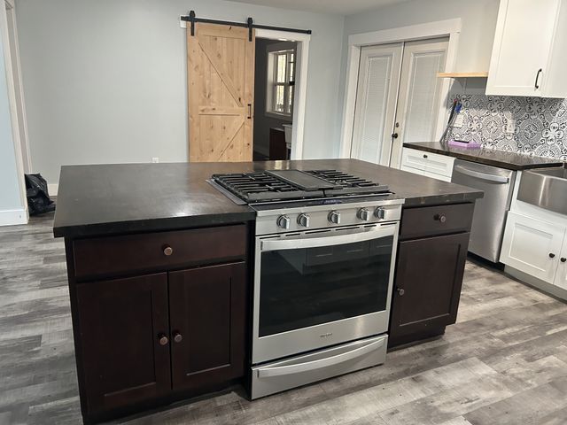 422 Parker Rd, Portland, TN 37148