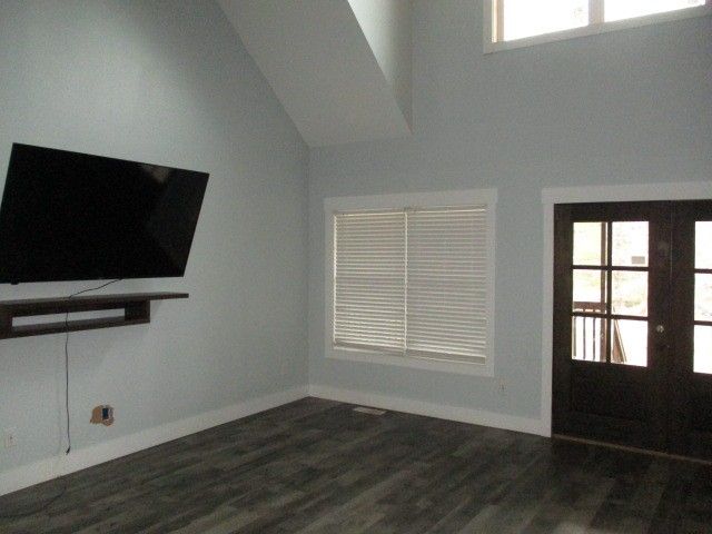 422 Parker Rd, Portland, TN 37148