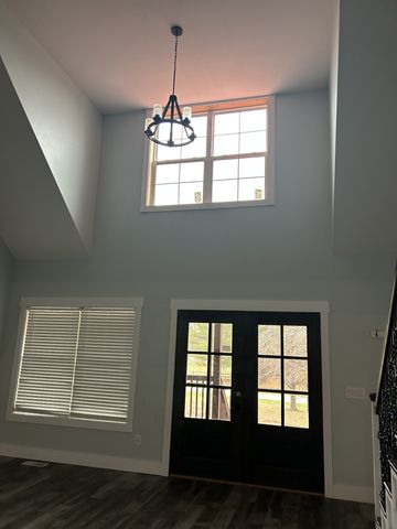 422 Parker Rd, Portland, TN 37148