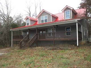 422 Parker Rd, Portland, TN 37148