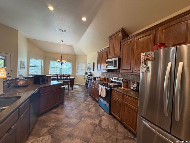 2213 Garden Gate Circle, New Braunfels, TX 78130