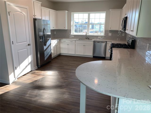 17212 Snug Harbor Road, Charlotte, NC 28278