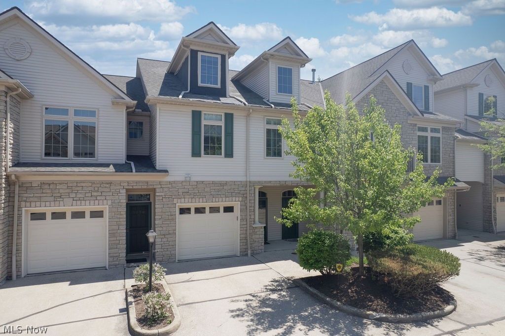 3158 Richmond Road 3158, Beachwood, OH 44122