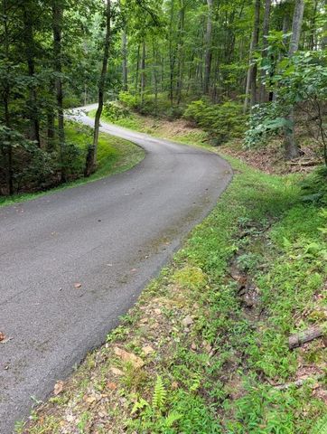 190 Valley Crest Drive, Blairsville, GA 30512