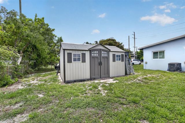 3501 SW 40th Ave, West Park, FL 33023