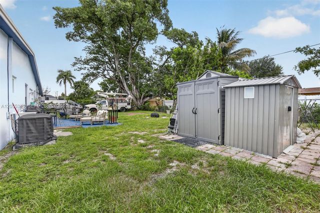 3501 SW 40th Ave, West Park, FL 33023