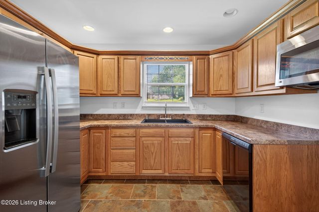 4327 S 1st St, Louisville, KY 40214