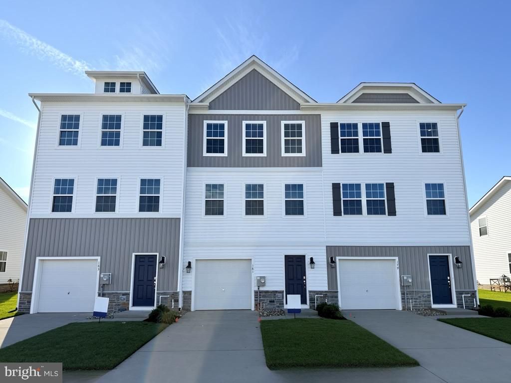 10 SANDY RIDGE RD, Sicklerville, NJ 08081