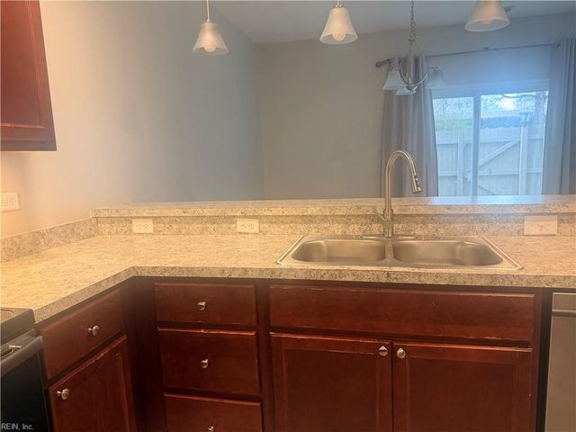 4356 Turnworth ARCH, Virginia Beach, VA 23456