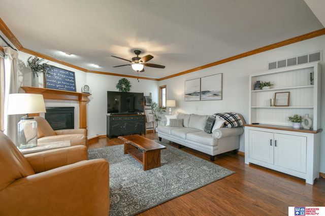 2855 Lawson Drive, Lincoln, NE 68516