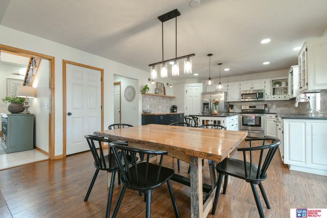 2855 Lawson Drive, Lincoln, NE 68516