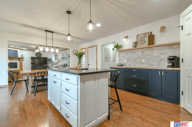 2855 Lawson Drive, Lincoln, NE 68516