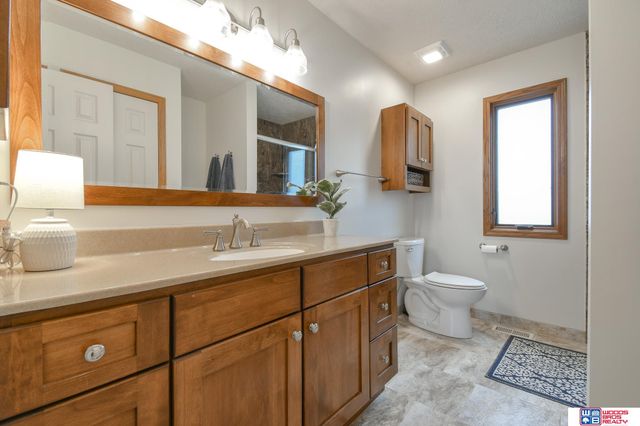 2855 Lawson Drive, Lincoln, NE 68516