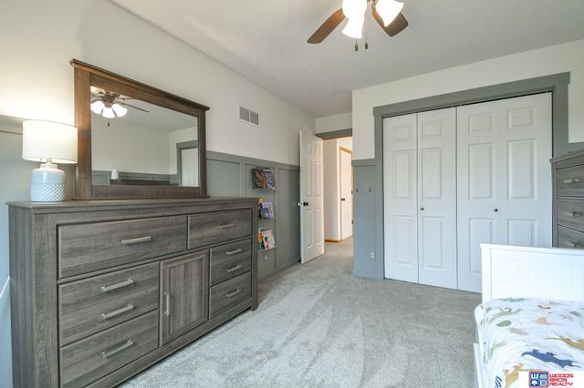 2855 Lawson Drive, Lincoln, NE 68516