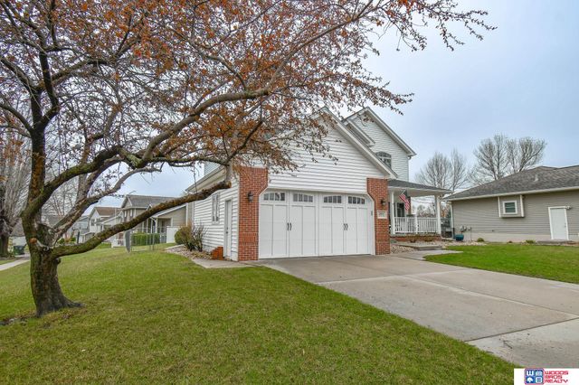 2855 Lawson Drive, Lincoln, NE 68516