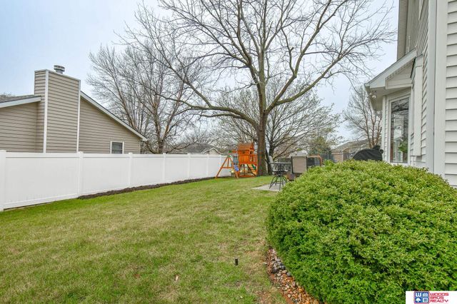 2855 Lawson Drive, Lincoln, NE 68516