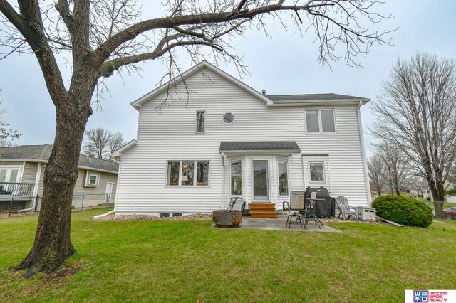 2855 Lawson Drive, Lincoln, NE 68516