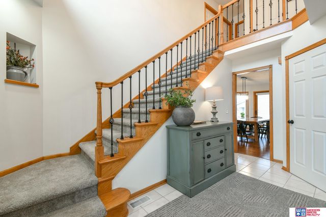 2855 Lawson Drive, Lincoln, NE 68516