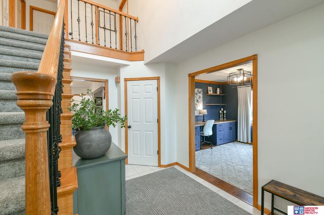 2855 Lawson Drive, Lincoln, NE 68516