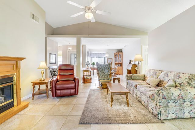 6018 Travelers Way, Fort Pierce, FL 34982