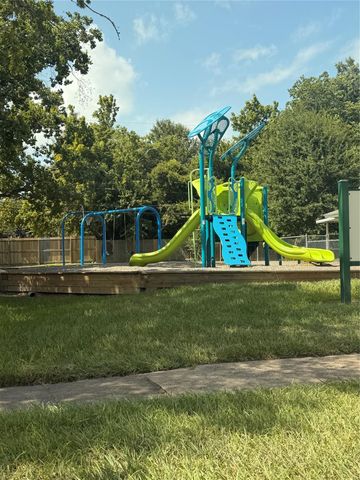 1705 Chilton Drive, Baytown, TX 77520