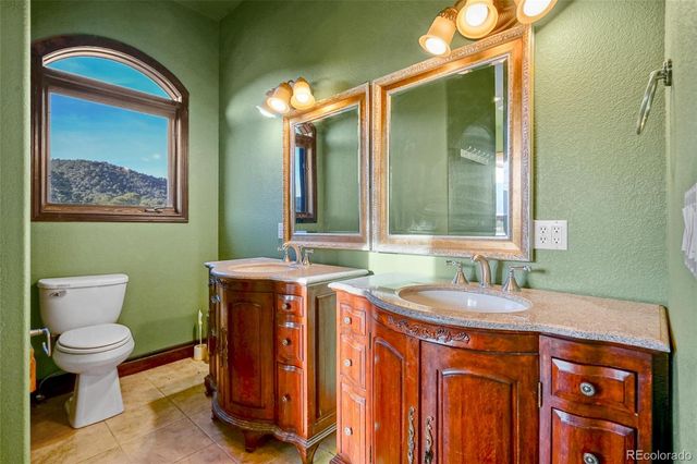 900 Meadow Lane, Gardner, CO 81040