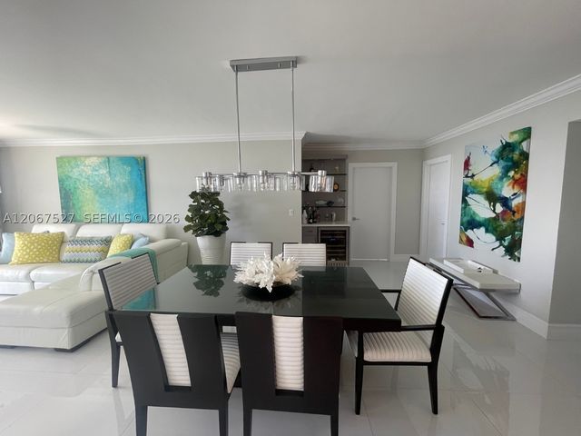 5001 Collins Ave 14A, Miami Beach, FL 33140