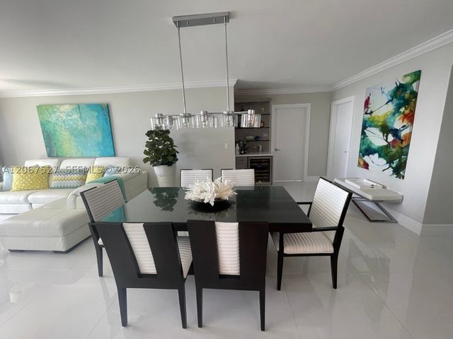 5001 Collins Ave 14A, Miami Beach, FL 33140