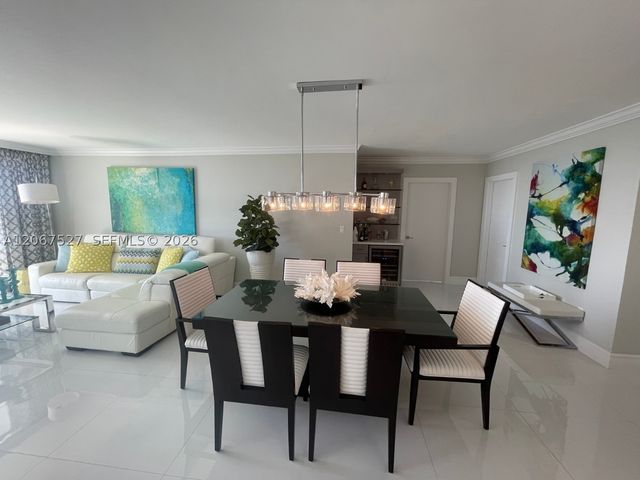 5001 Collins Ave 14A, Miami Beach, FL 33140