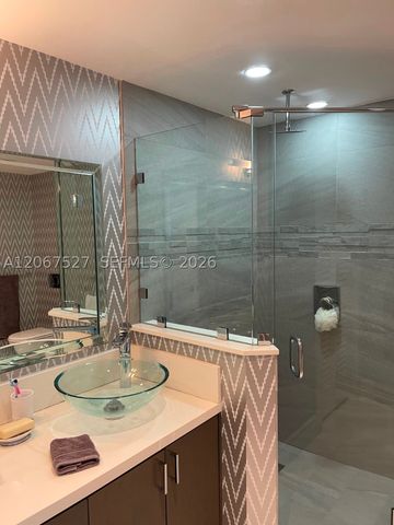 5001 Collins Ave 14A, Miami Beach, FL 33140