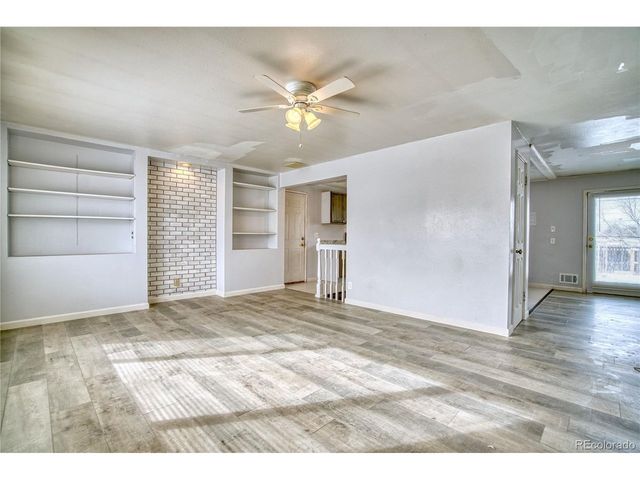 3137 Ursula St, Aurora, CO 80011