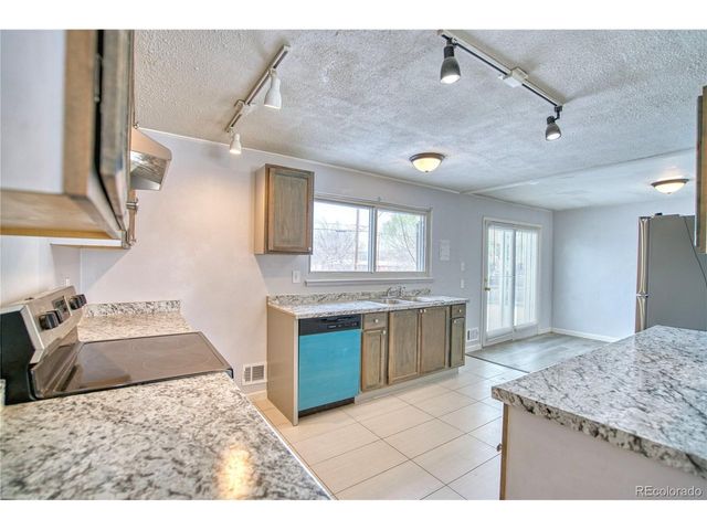 3137 Ursula St, Aurora, CO 80011