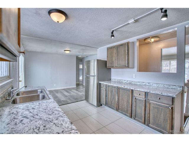3137 Ursula St, Aurora, CO 80011